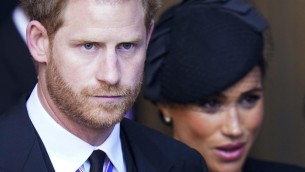 "Harry e Meghan truffatori", Spotify contro i duchi di Sussex dopo cancellazione podcast