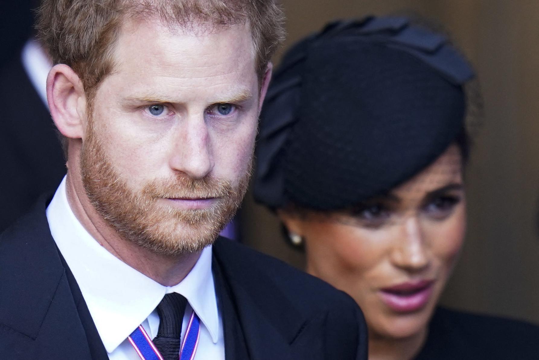 "Harry e Meghan truffatori", Spotify contro i duchi di Sussex dopo cancellazione podcast
