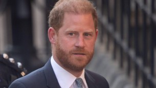 Harry, messaggio a Re Carlo e a William: "Voglio riconciliarmi con la mia famiglia"