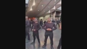 'Heil Hitler', il coro di Kanye West fa scandalo a Los Angeles - Video