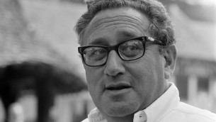 I 100 anni di Henry Kissinger, Grande Vecchio politica estera americana: la sua storia