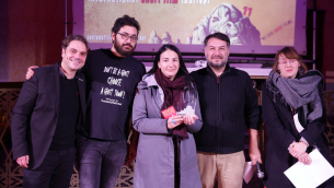 i-direttori-artistici-e-i-giurati-premiano-la-menzione-special-di-animazione-and-the-moon-stands-still-1