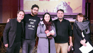 I direttori artistici e i giurati premiano la Menzione Special di Animazione and the moon stands still