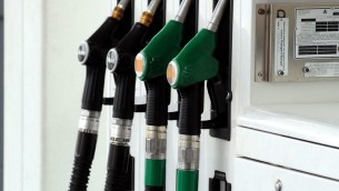 I prezzi benzina e diesel di oggi in Italia, la media