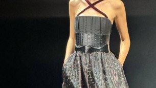Il gioco del vestire secondo Emporio Armani