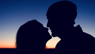 Il glutine passa attraverso un bacio? Studio risponde alle paure dei celiaci