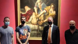 Il leggendario autore di graphic novel Frank Miller in visita agli Uffizi