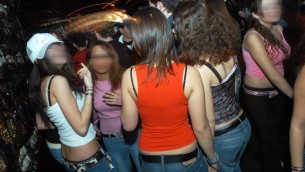 Il profilattico non va di moda, ragazze e ragazzi lo usano poco: allarme malattie sessuali