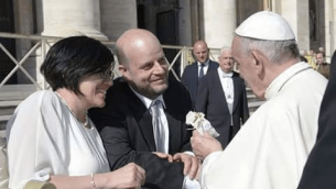 Il ricordo alla Missione Speranza e Carità: "Pranzò con i poveri"