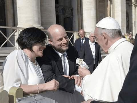 Il ricordo alla Missione Speranza e Carità: "Pranzò con i poveri"