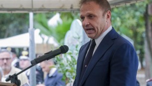 'Il vino nuoce alla salute', Lollobrigida: "Pronti a contestare etichette allarmistiche Belgio"