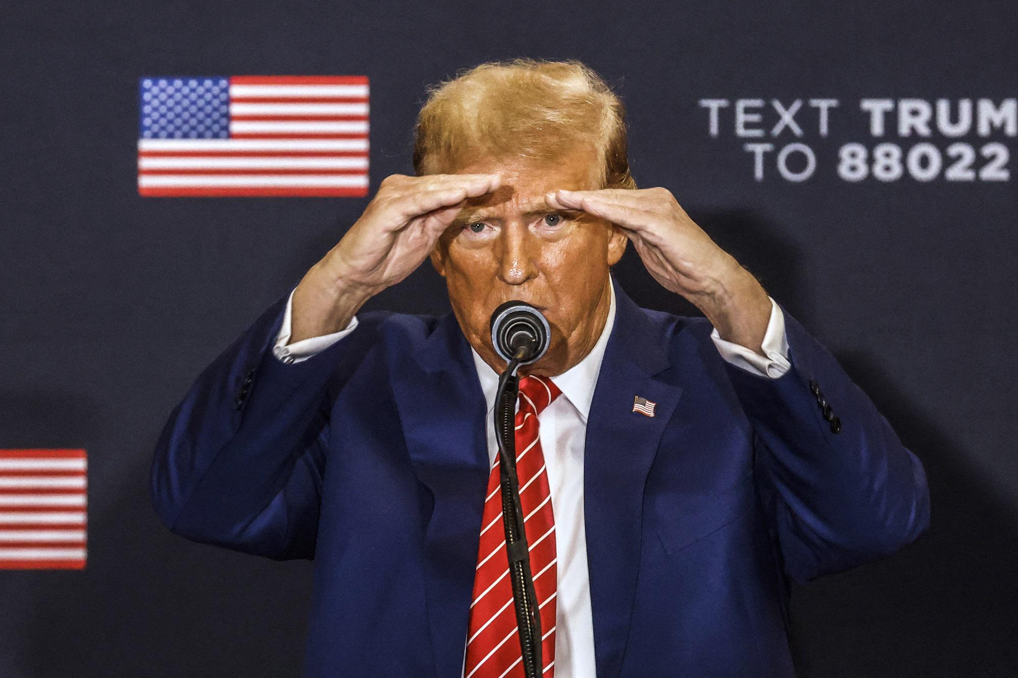 Illinois, Trump non firma l'impegno a non rovesciare governo