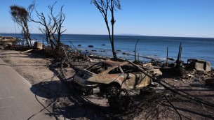 Incendi California, Trump all'attacco: lotta contro natura si trasforma in battaglia politica