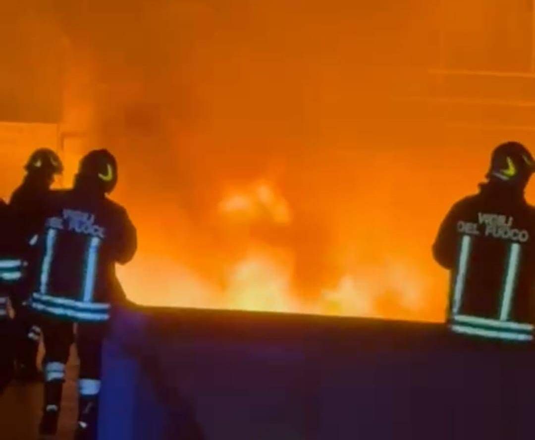 Incendi in stabilimenti Ostia, lunedì l'interrogatorio di convalida per il 24enne