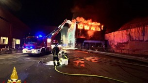 Incendio Inalca a Reggio Emilia, nello stabilimento amianto e cibo putrefatto