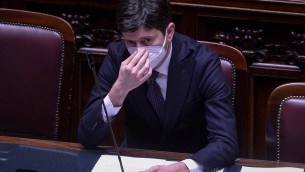 Inchiesta covid, chat agli atti: "Sta succedendo di tutto, qui è la guerra mondiale"