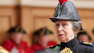 Incidente nella tenuta di Gatcombe Park, commozione cerebrale per la principessa Anna