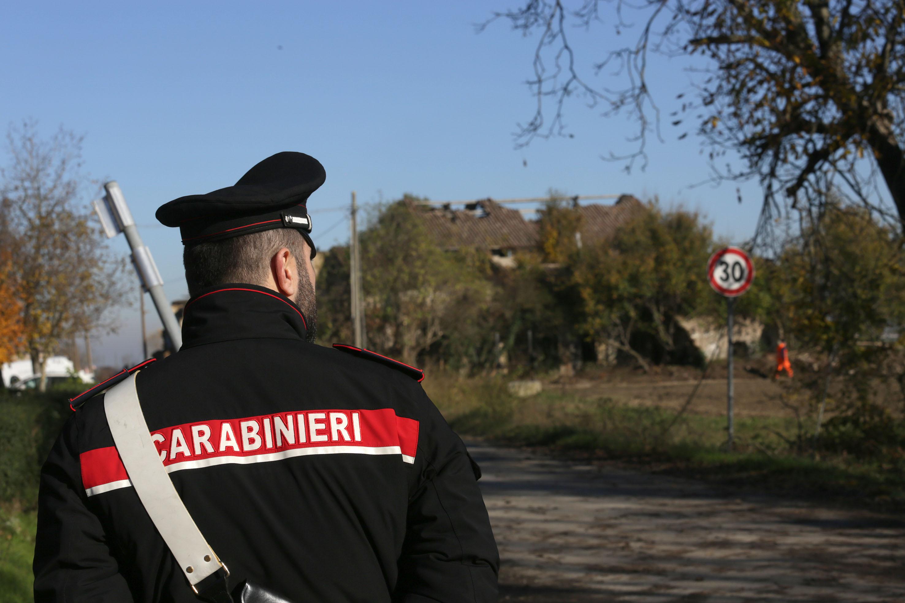 Incidente sul lavoro nel Crotonese, si ribalta col muletto e muore a 52 anni