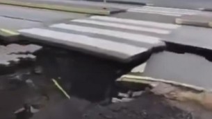 Incubo vulcano per l'Islanda: rischio eruzione e raffica di terremoti, città trema