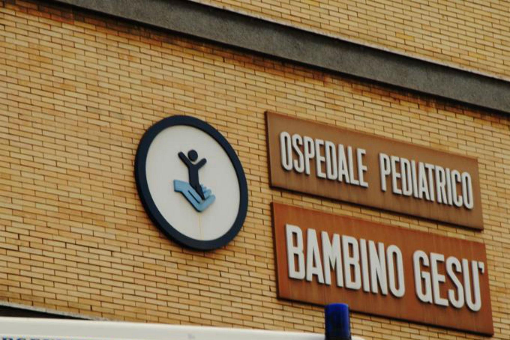 Indi Gregory, il padre: "Italia ultima speranza, non staccate spina ora"