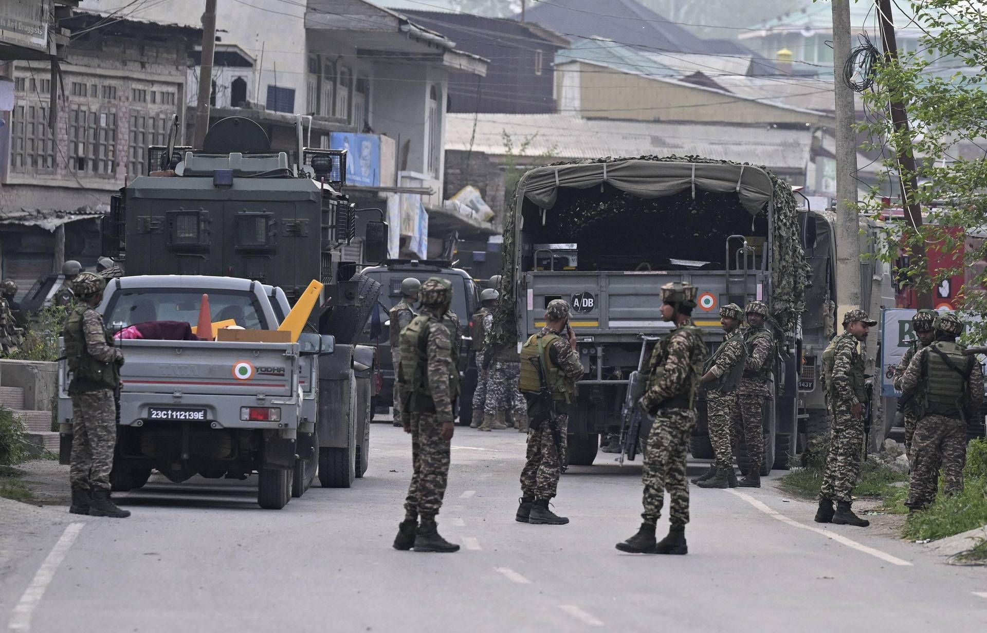 India attacca il Pakistan, "raid contro siti terroristici": 26 morti