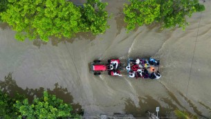 India, piogge torrenziali: 50 morti a Nuova Delhi e nel nord
