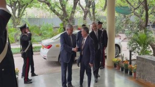 India, Tajani svela quadro del Caravaggio all'Istituto di cultura italiano - Video