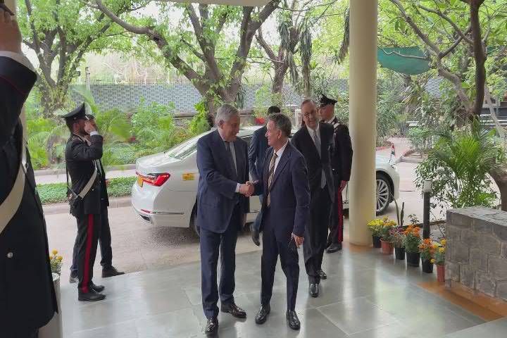 India, Tajani svela quadro del Caravaggio all'Istituto di cultura italiano - Video
