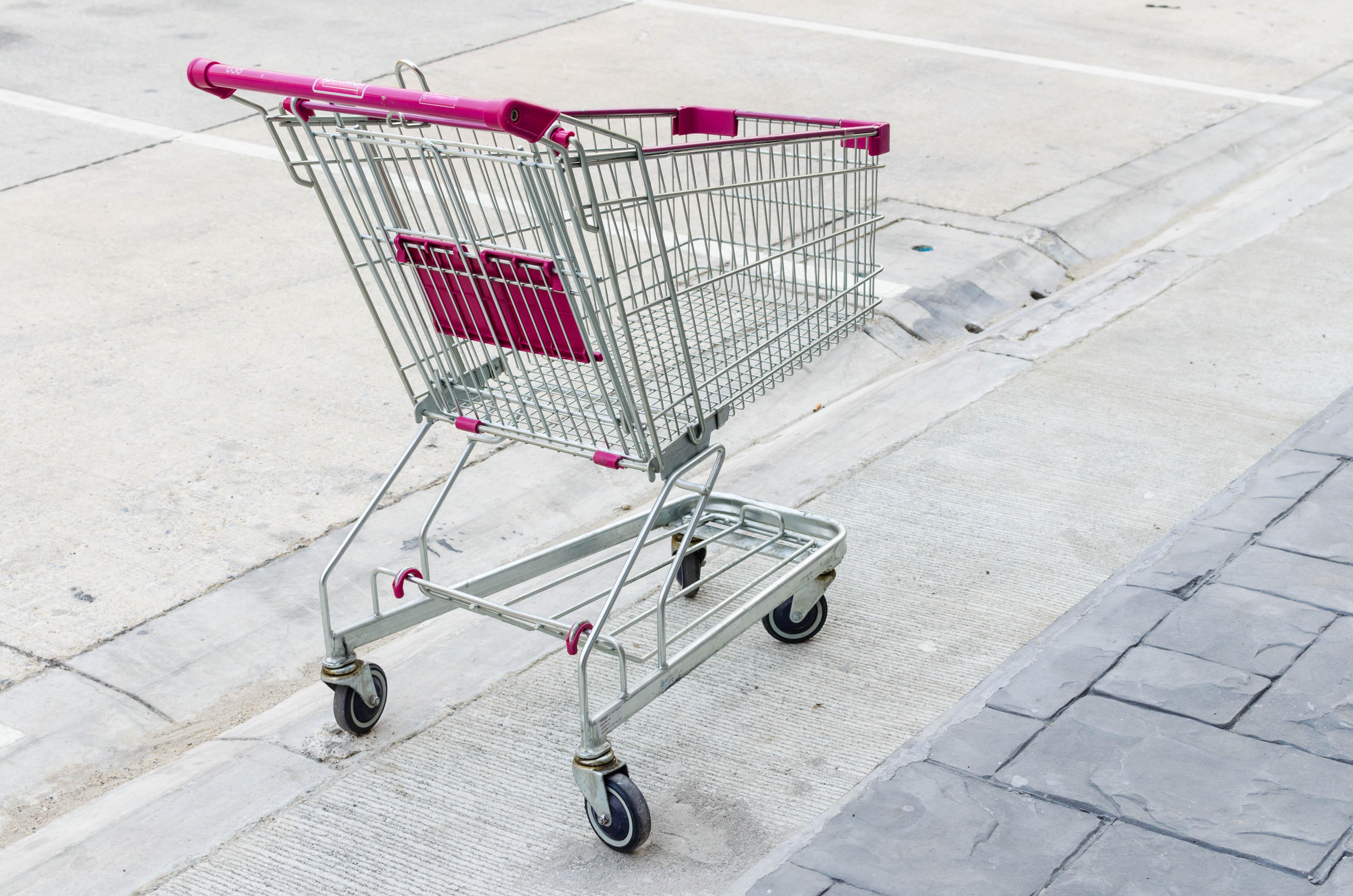 Inflazione risale a ottobre, +0,9%