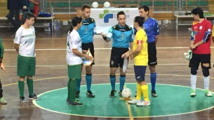inizio Siracusa-Royal Team Lamezia con capitan Marrazzo
