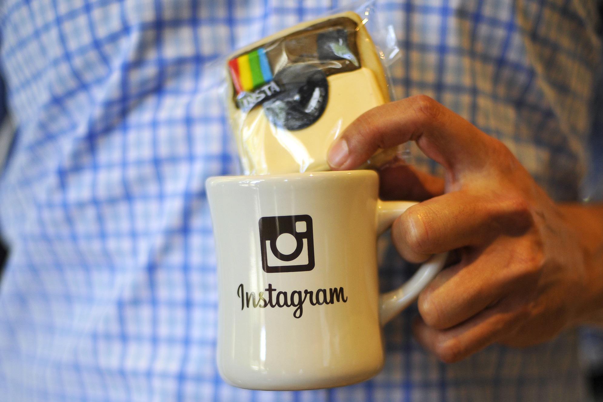 Instagram down, panico fra gli utenti