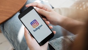 "Instagram e Facebook creano dipendenza nei minori": maxi causa 41 Stati Usa contro Meta