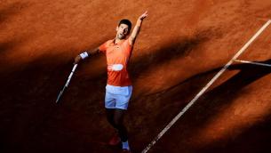 Internazionali d'Italia 2022, Djokovic batte Wawrinka e va ai quarti