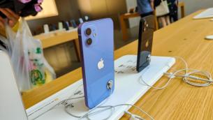 iPhone 12, rischi per pacemaker e defibrillatori: studio Iss