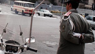 Iran, decapitò moglie 17enne: 8 anni di carcere