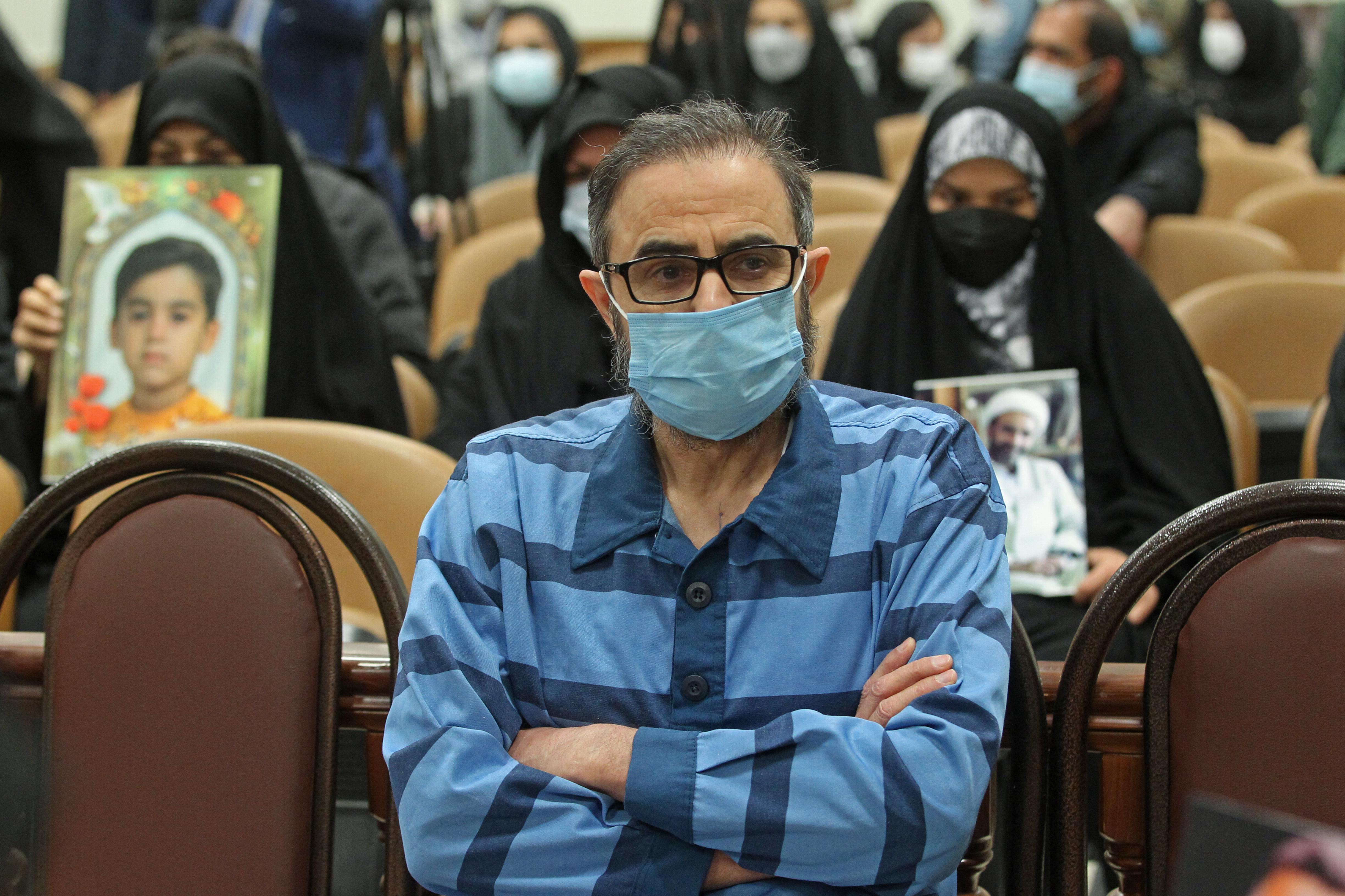 Iran, eseguita condanna a morte dissidente Habib Chaab