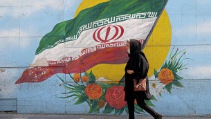 Iran indebolito si prepara a Trump: Teheran pronta a negoziare sul nucleare?