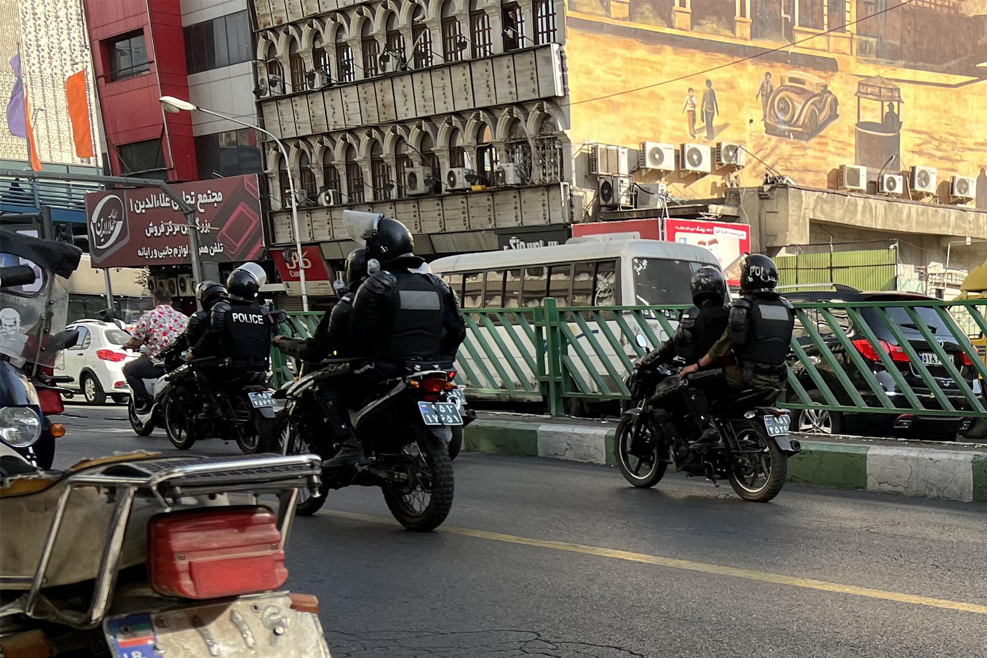 Iran, italiano fermato e rilasciato a Teheran