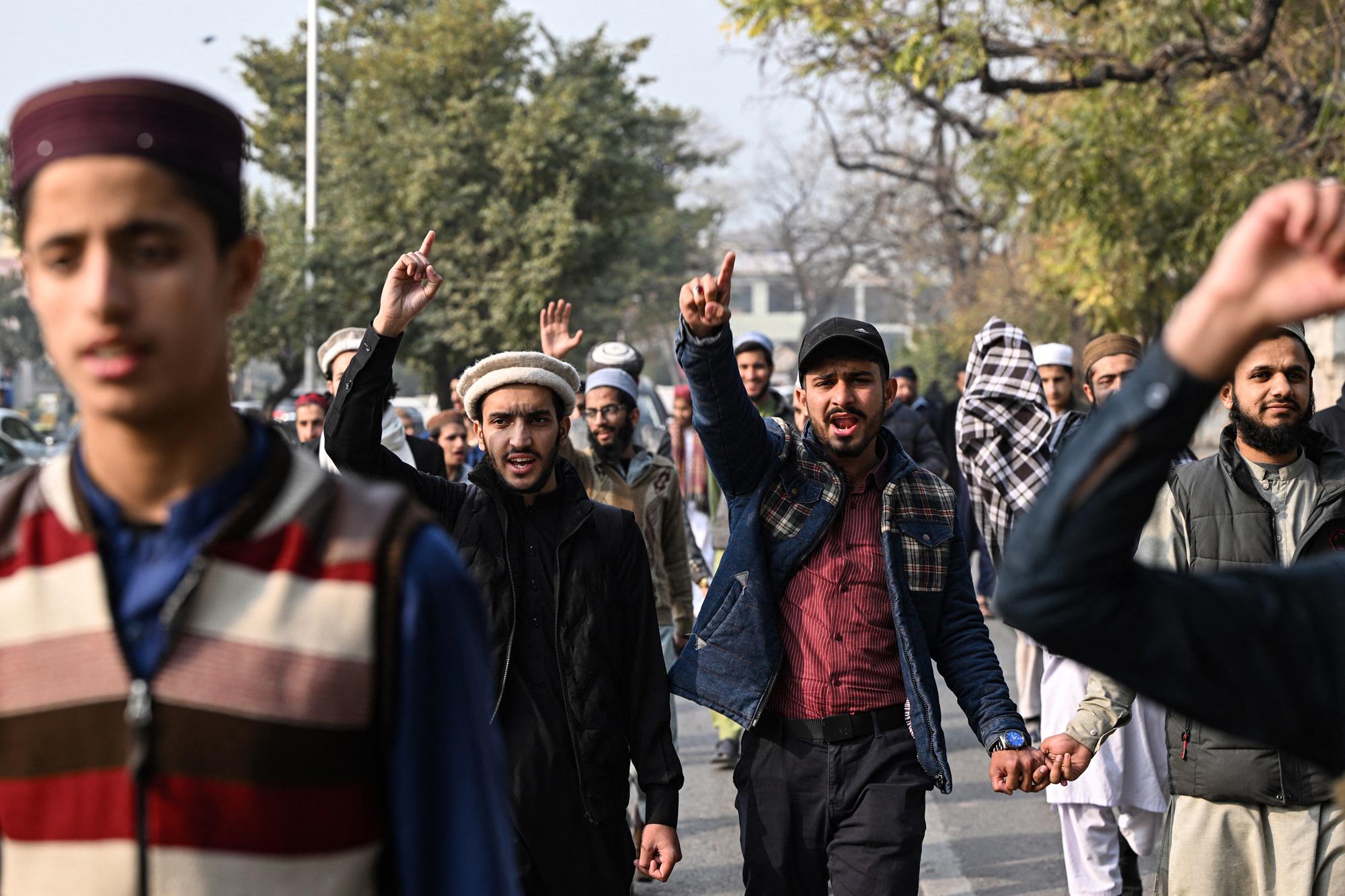 Iran-Pakistan, l'escalation fa paura: i timori della comunità internazionale