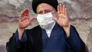 Iran, primi risultati presidenziali: "Raisi in testa con 17,8 milioni di voti"