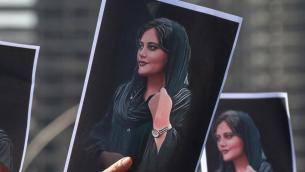 Iran, proteste per Mahsa: uccisa Hadis Najafi, aveva 20 anni