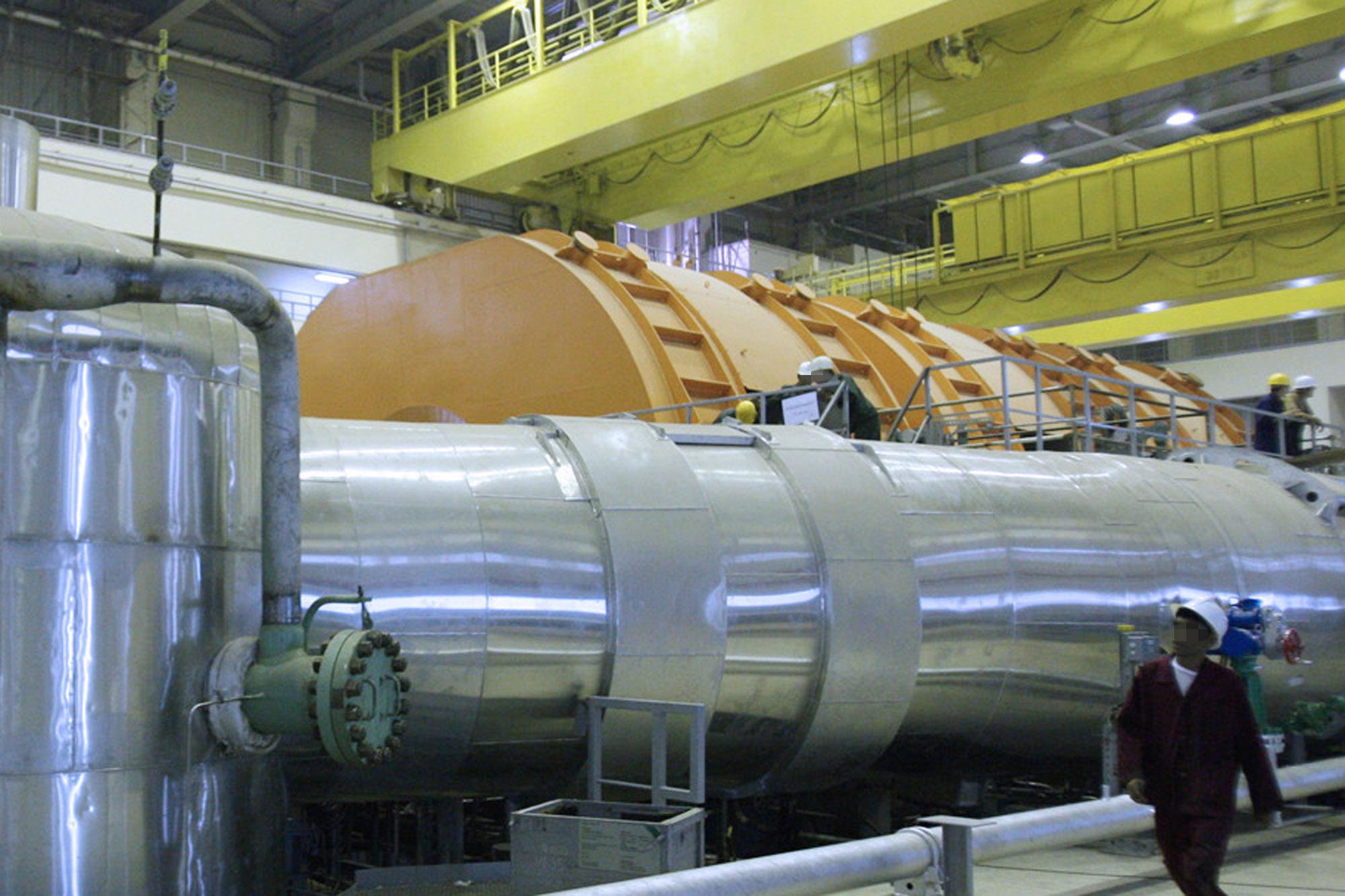 Iran, Teheran annuncia: "In grado di costruire bomba atomica"
