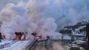 Islanda, erutta vulcano: fontane di lava fino a 80 metri