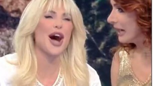 Isola dei famosi 2023, "i normodotati" e la gaffe di Ilary Blasi- Video