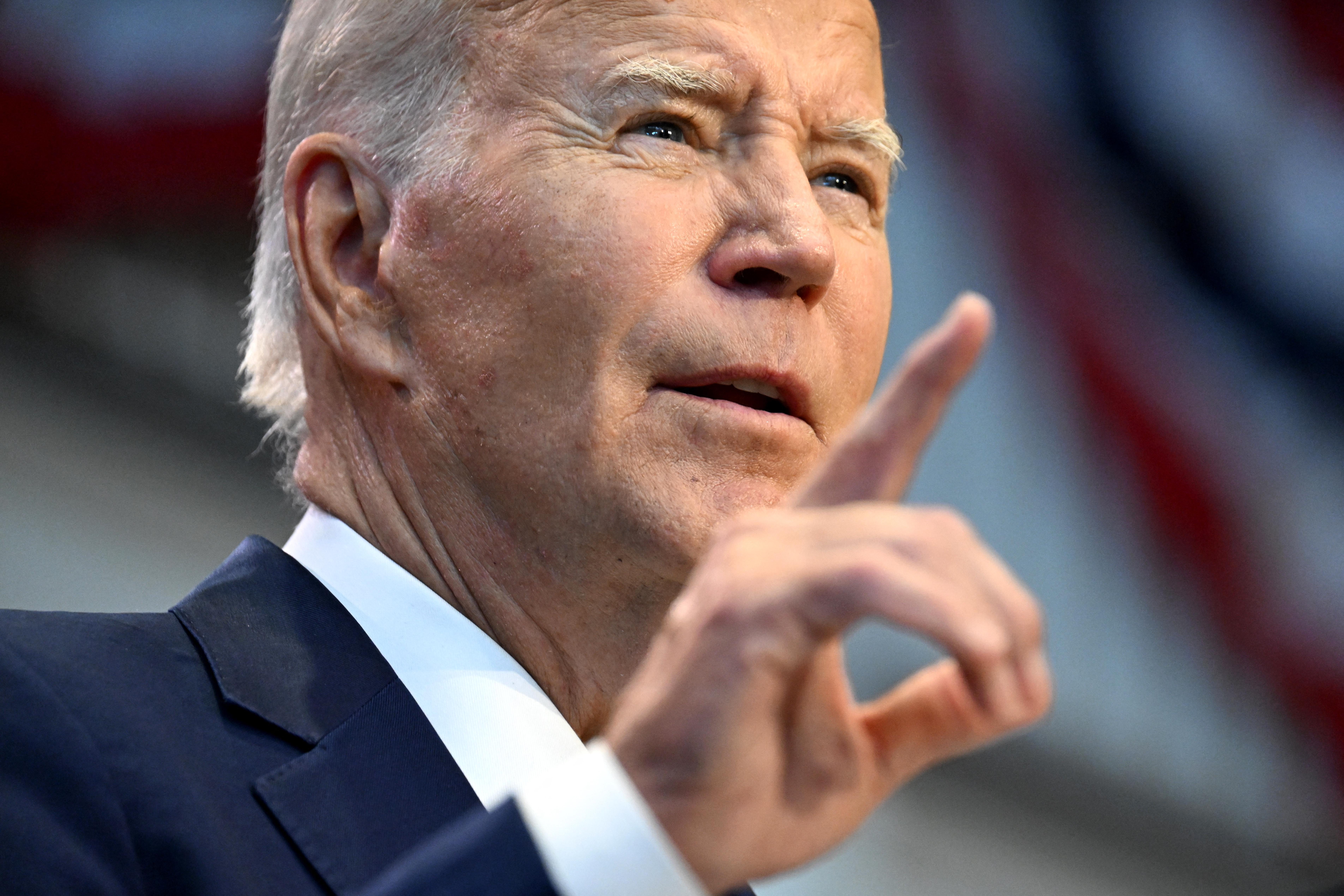 Israele, Biden a Netanyahu: "Acqua, cibo e farmaci a civili Gaza"