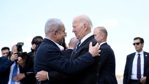 Israele, Biden a Tel Aviv: abbraccio con Netanyahu
