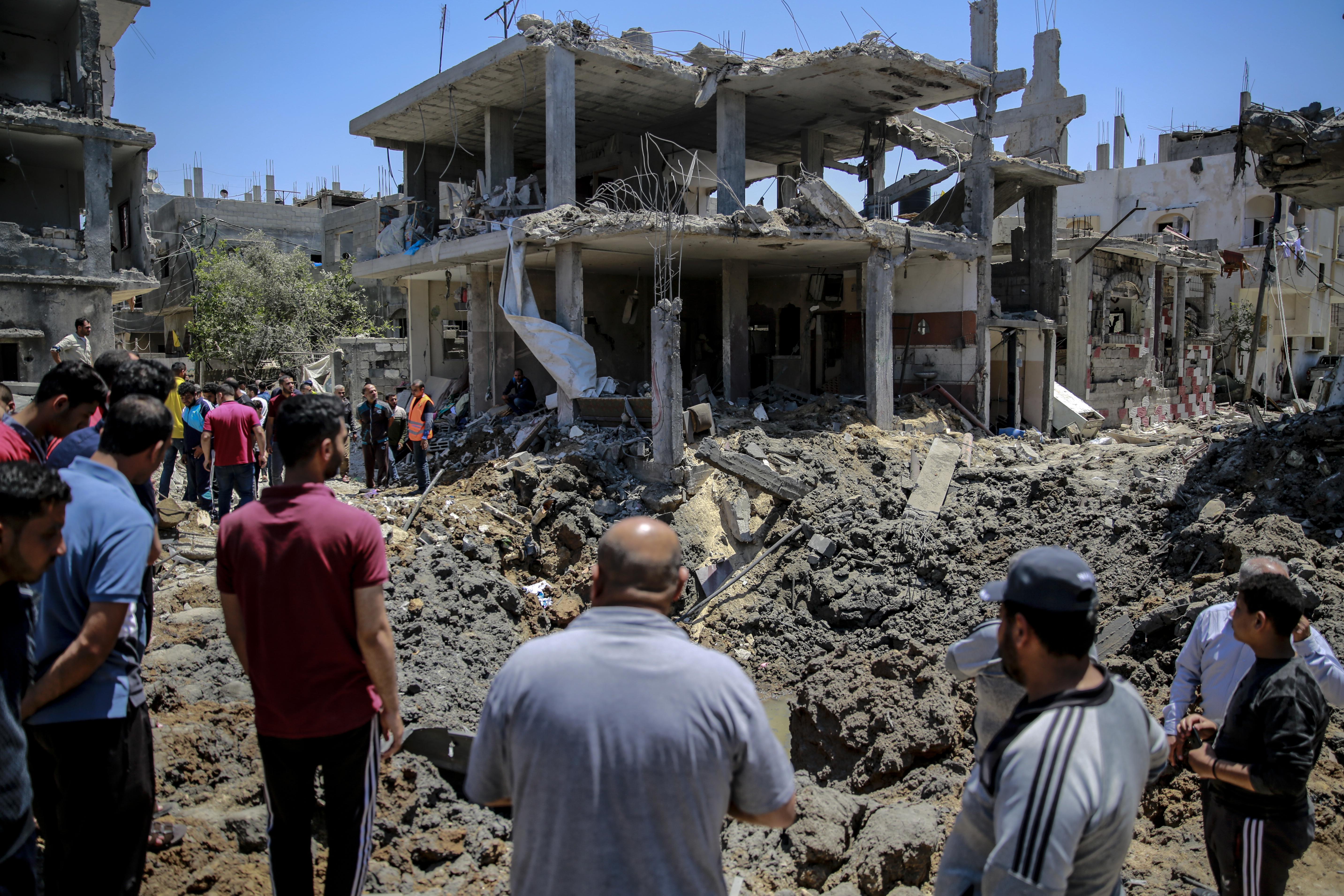 Israele, bombe su Gaza: bambini tra vittime campo profughi