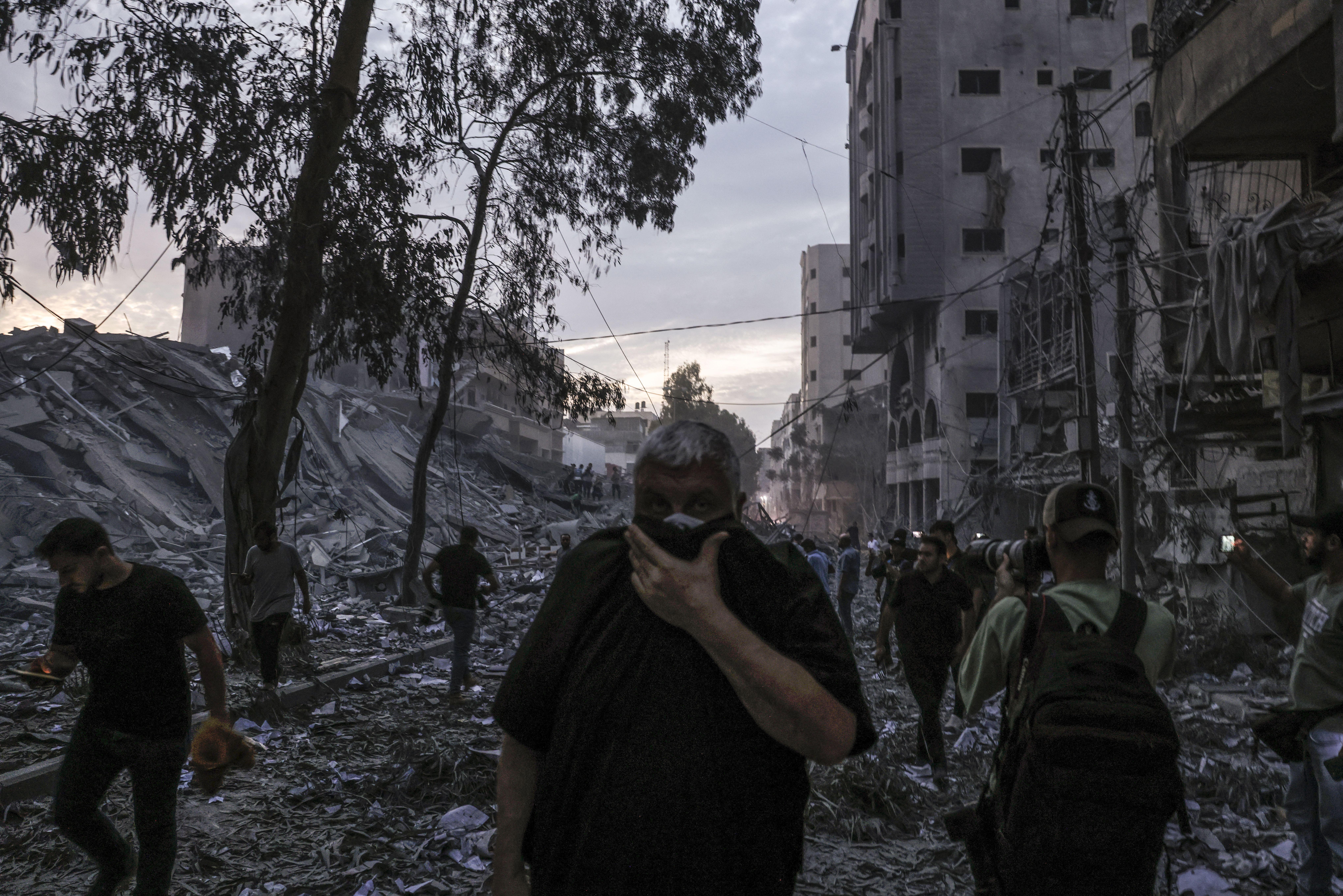 Israele, oltre 900 morti: "Ripreso pieno controllo confine con Gaza"