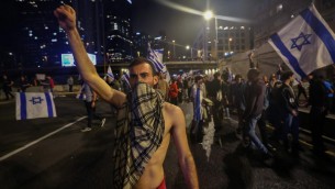 Israele, proteste contro riforma giustizia: manifestazioni e tensione