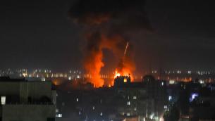 Israele risponde a palloni incendiari da Gaza, raid contro "obiettivi Hamas"